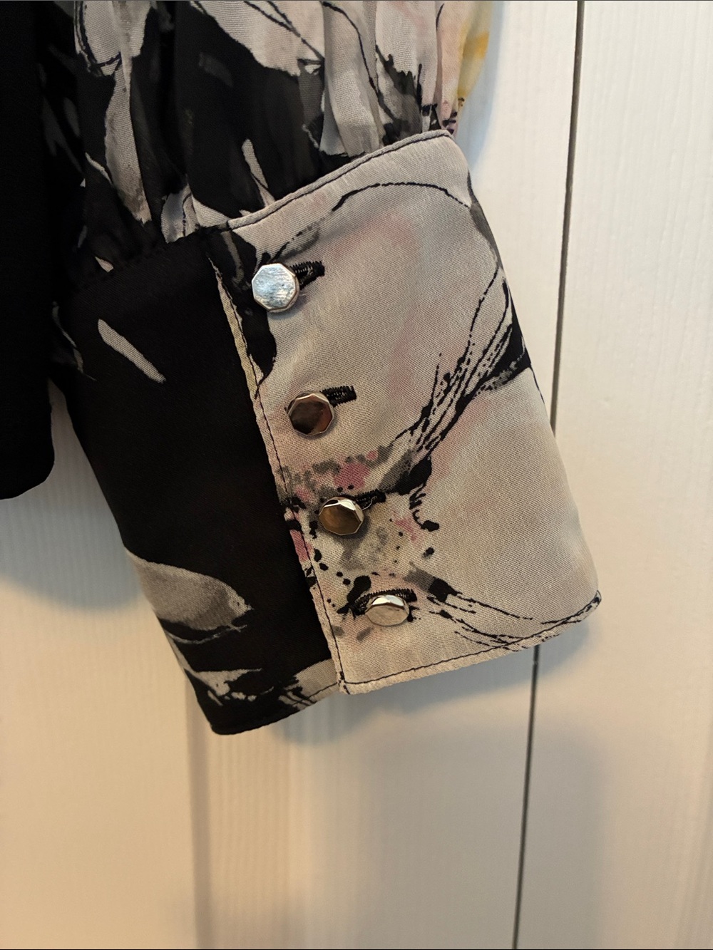 Pretty Black Floral Blouse - Picture 5 of 8